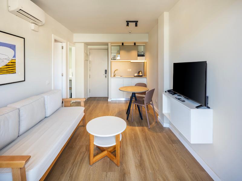 Hotel LIVVO Anamar Suites image