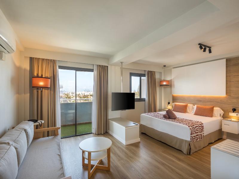 Hotel LIVVO Anamar Suites image