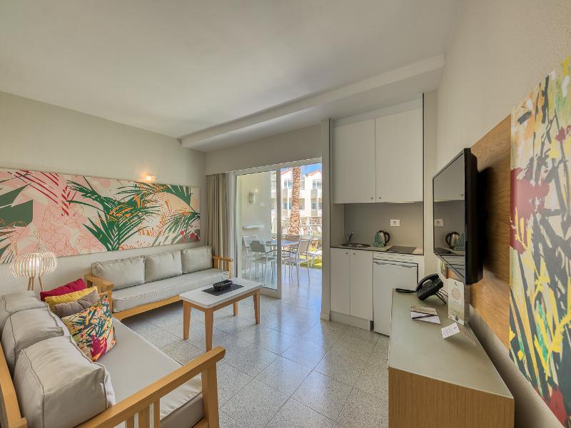 Apartamentos LIVVO Koala Garden image