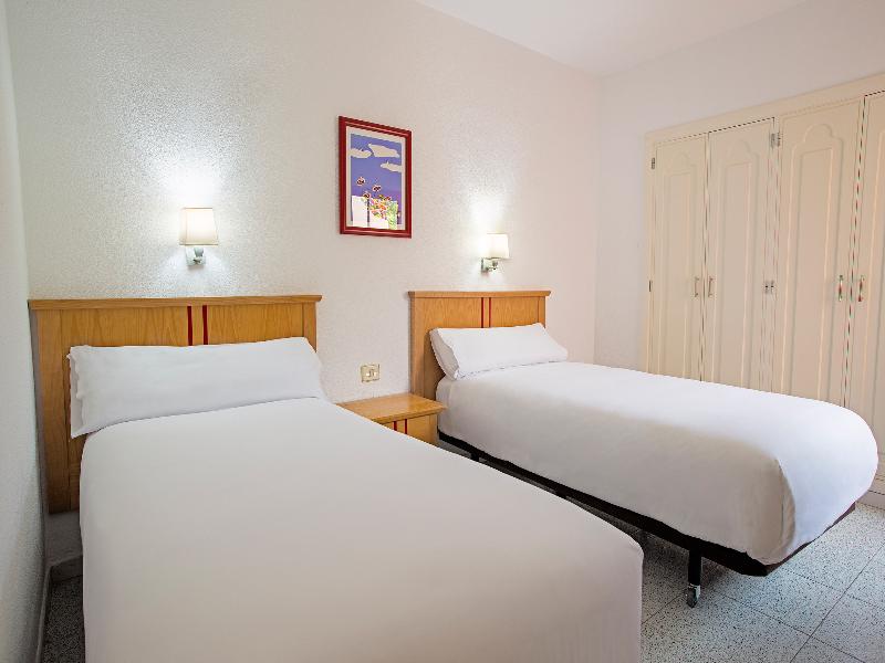 Apartamentos LIVVO Koala Garden image