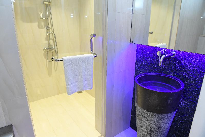 Ista Suites Seef image