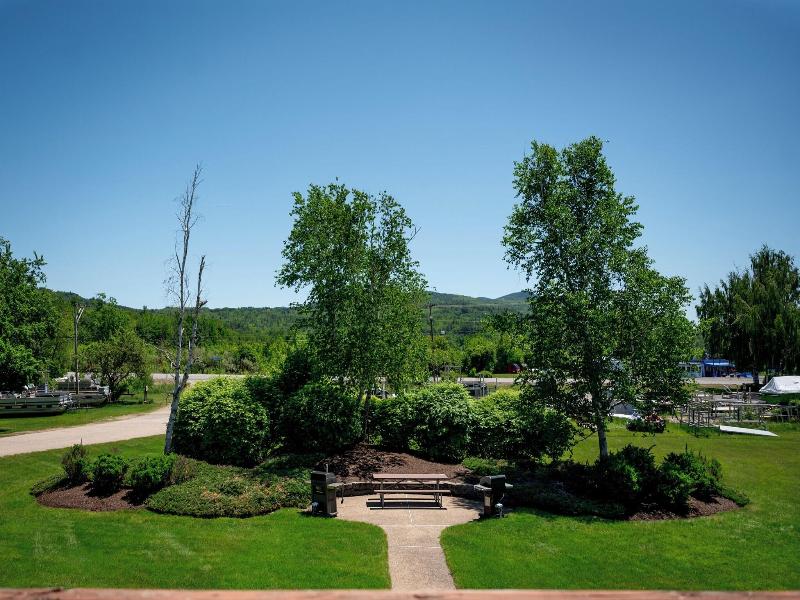 Fireside Inn & Suites Gilford