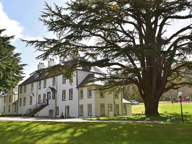 Moness House Hotel and Resort Cottages image