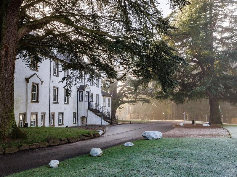 Moness House Hotel and Resort Cottages image