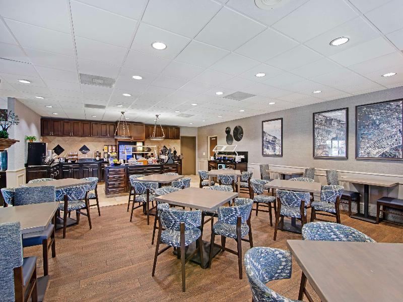 Best Western Savannah Historic District image