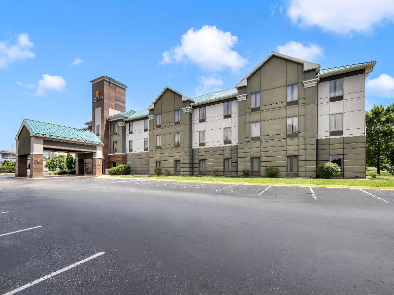 La Quinta Inn & Suites Louisville Expo East 6437 image