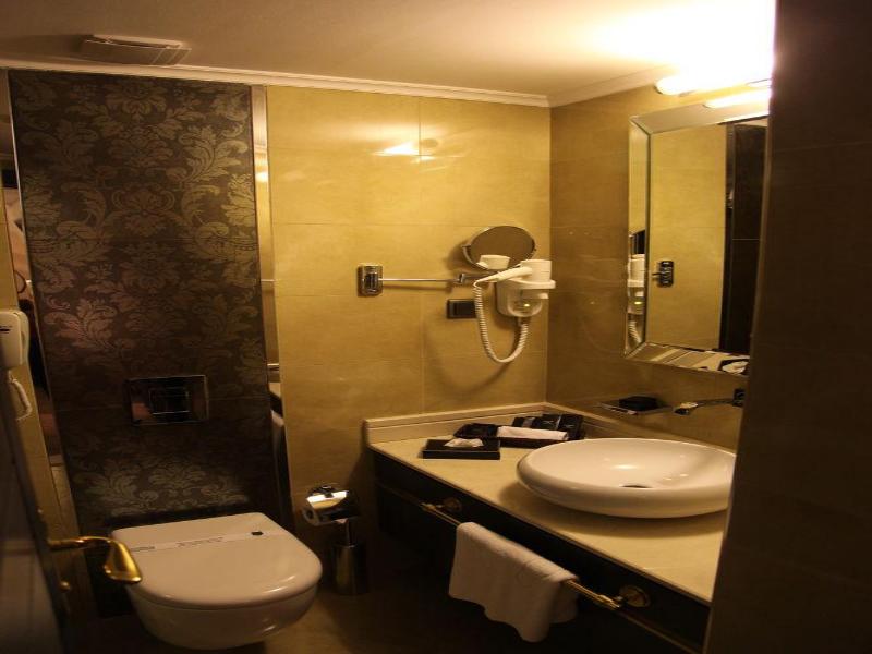 Mirilayon Hotel image