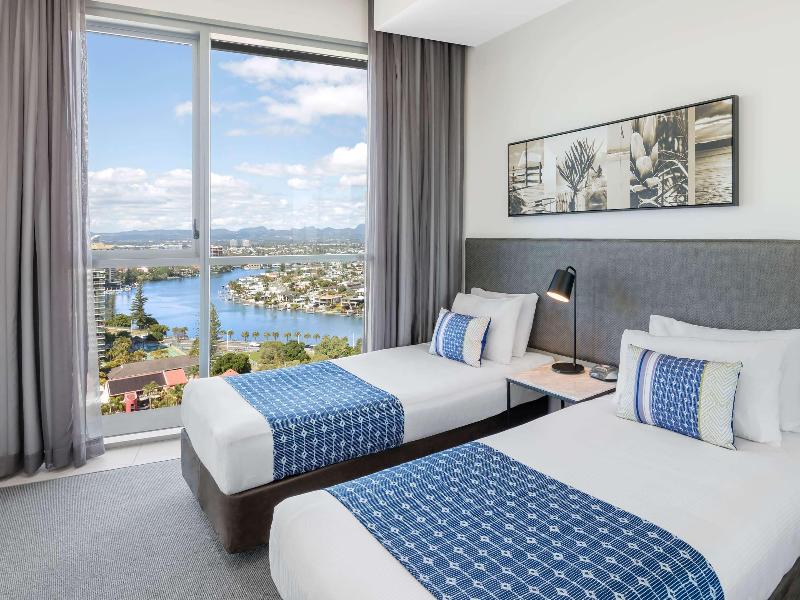 Wyndham Hotel Surfers Paradise image