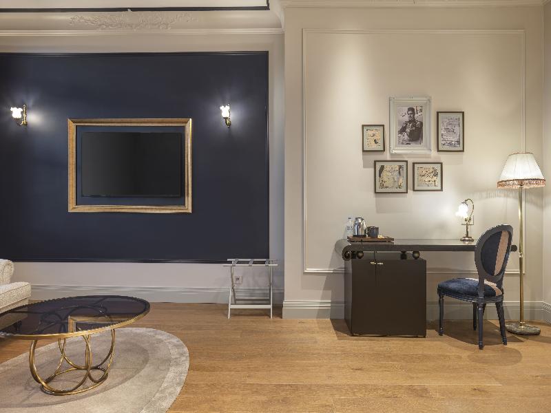 Palazzo Donizetti Istanbul, Tapestry Collection image