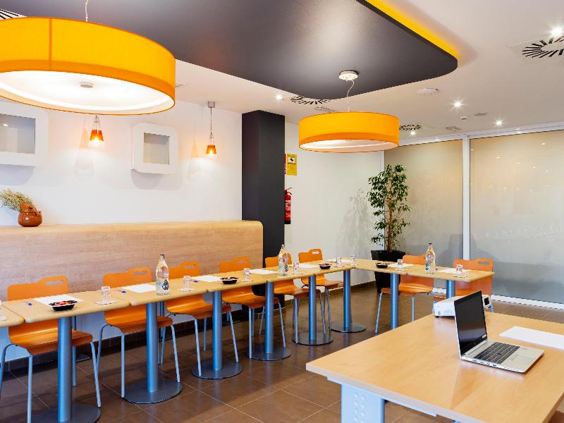 ibis Oviedo image