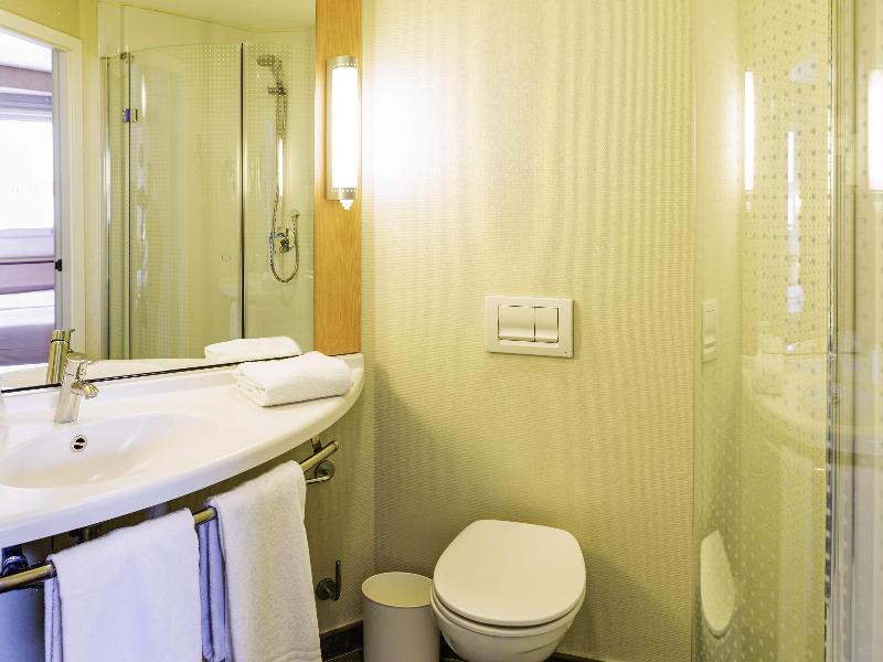 ibis Oviedo image