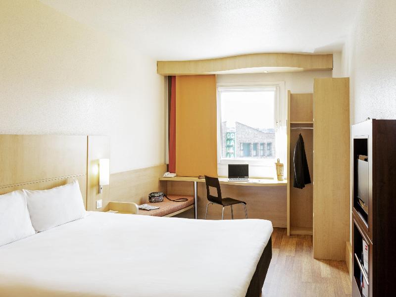 ibis Oviedo image