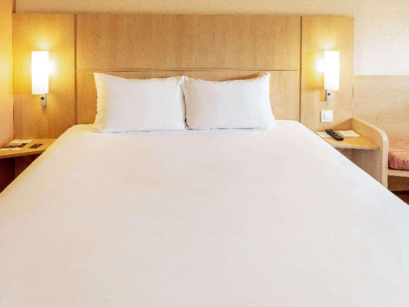 ibis Oviedo image