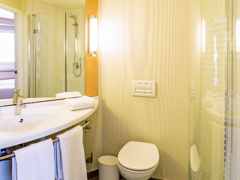 ibis Oviedo image