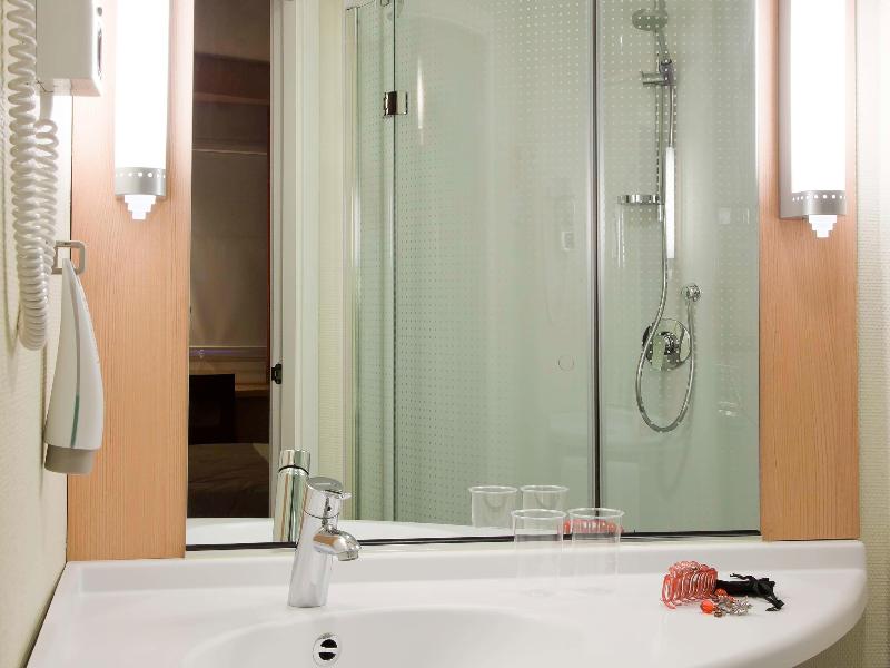ibis Oviedo image