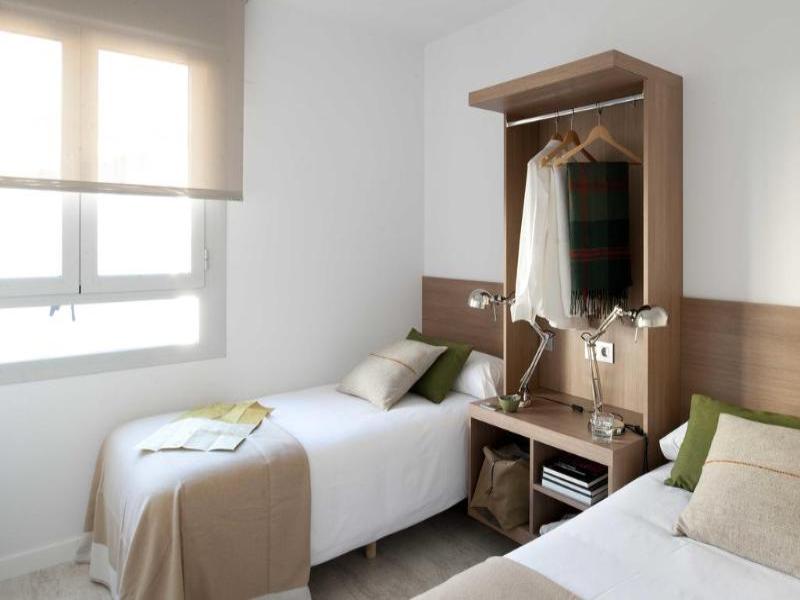 Eric Vokel Boutique Apart Sagrada Familia Suites image