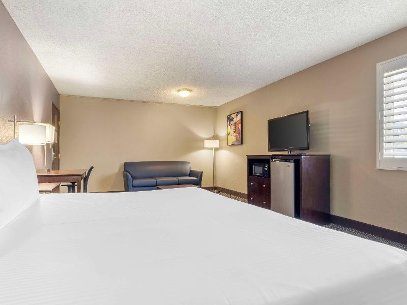 Best Western McCarran Inn image