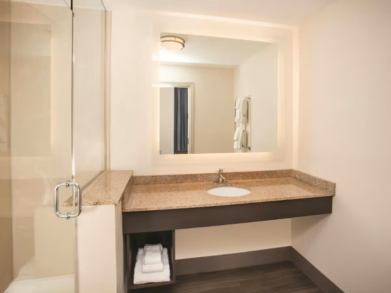 La Quinta Inn & Suites Chicago Downtown image