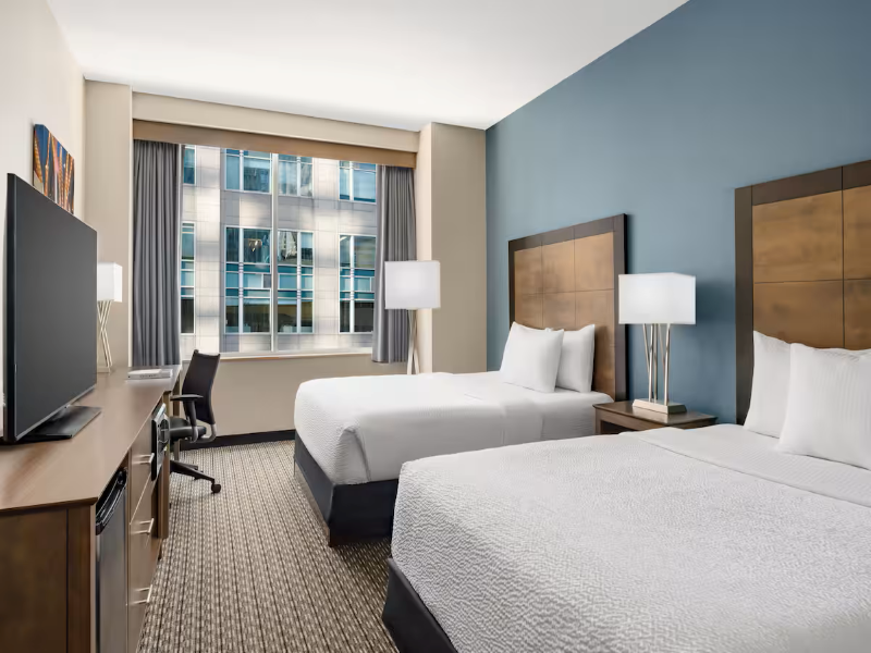 La Quinta Inn & Suites Chicago Downtown image