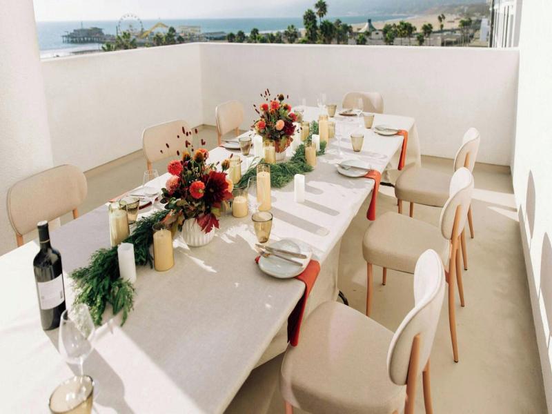 Sandbourne Santa Monica, Autograph Collection image