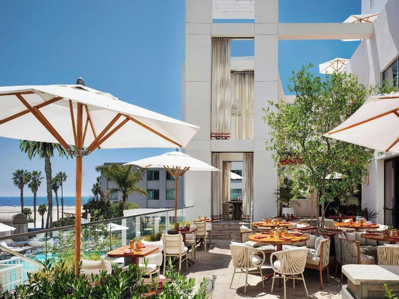 Sandbourne Santa Monica, Autograph Collection image