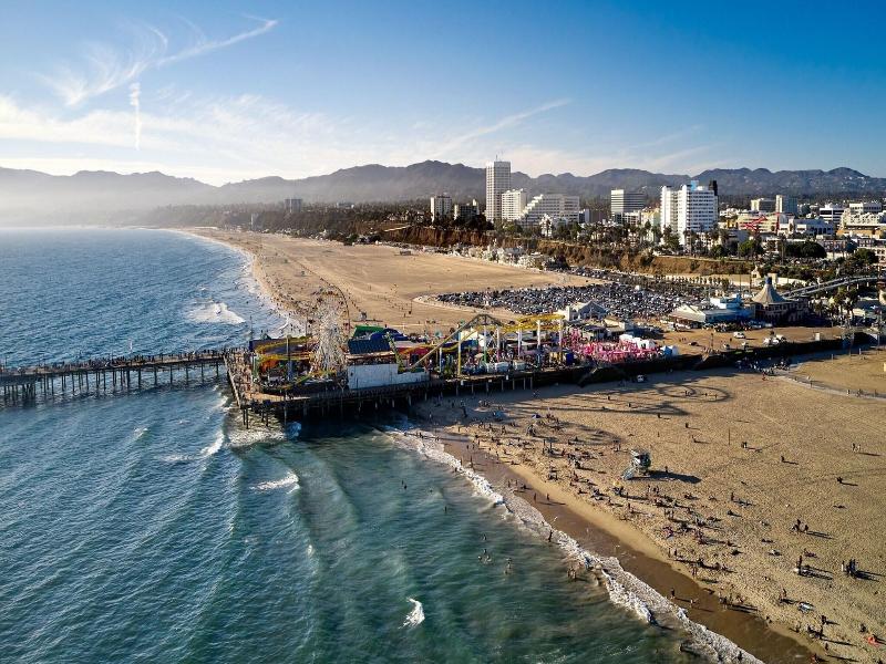 Sandbourne Santa Monica, Autograph Collection image