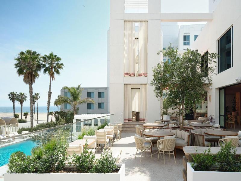 Sandbourne Santa Monica, Autograph Collection image