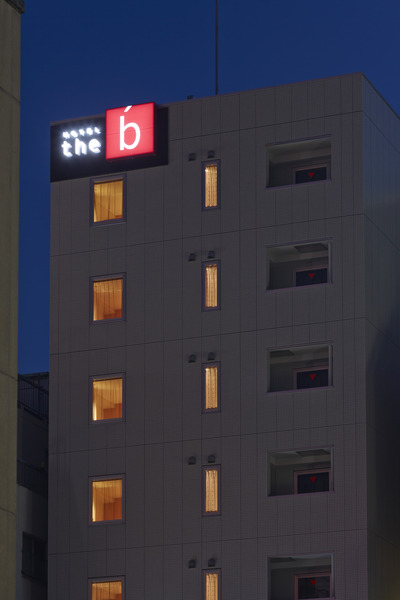 the b 赤坂見附