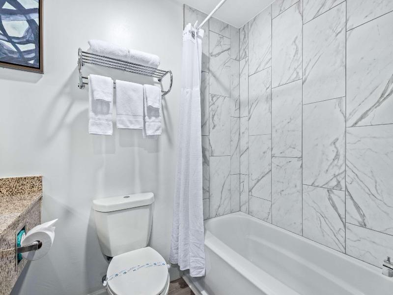Fountain Park Hotel, Bw Signature Collection image
