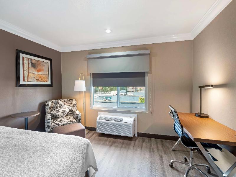 Best Western Plus Newport Mesa Inn image