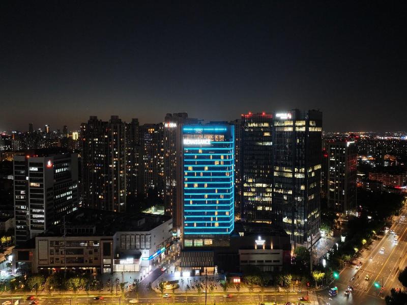 Renaissance Shanghai Putuo Hotel image
