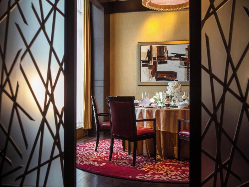 Renaissance Shanghai Putuo Hotel image