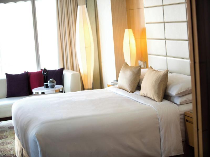 Renaissance Shanghai Putuo Hotel image