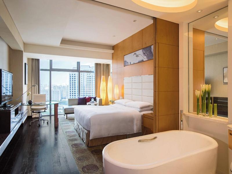 Renaissance Shanghai Putuo Hotel image