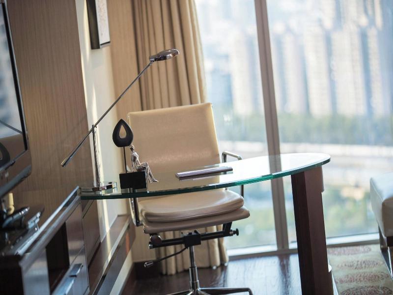 Renaissance Shanghai Putuo Hotel image