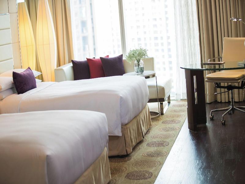 Renaissance Shanghai Putuo Hotel image