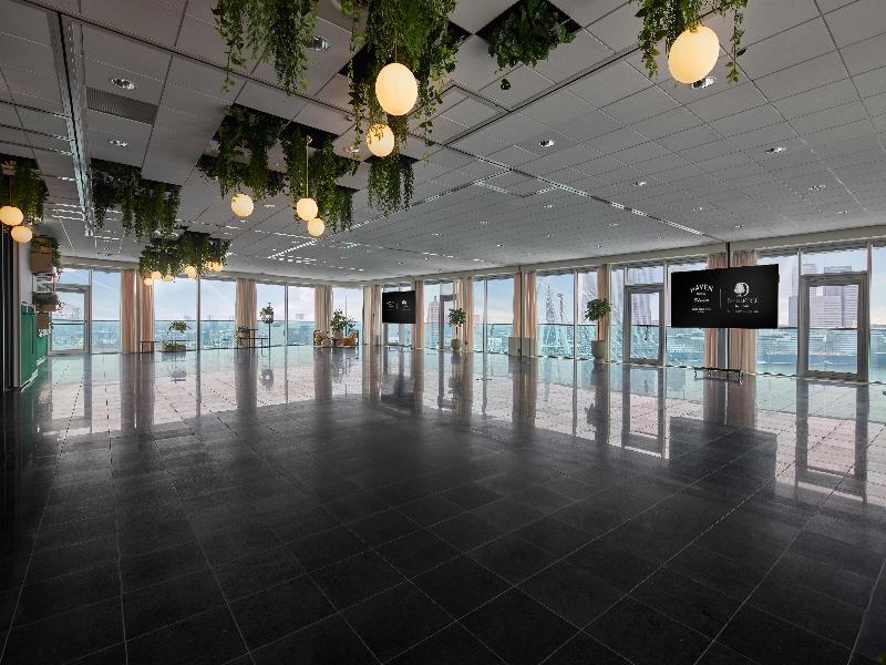 DoubleTree by Hilton Rotterdam Centre image