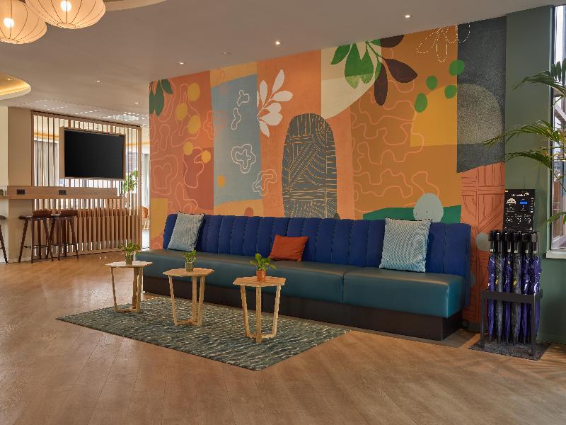 DoubleTree by Hilton Rotterdam Centre image