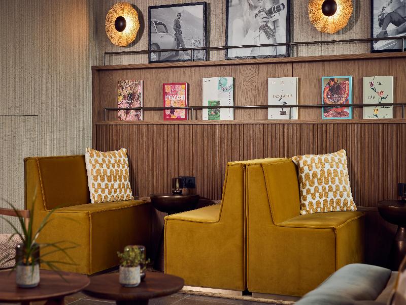 DoubleTree by Hilton Rotterdam Centre image