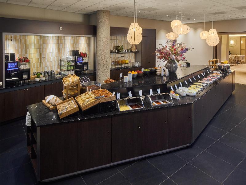 DoubleTree by Hilton Rotterdam Centre image