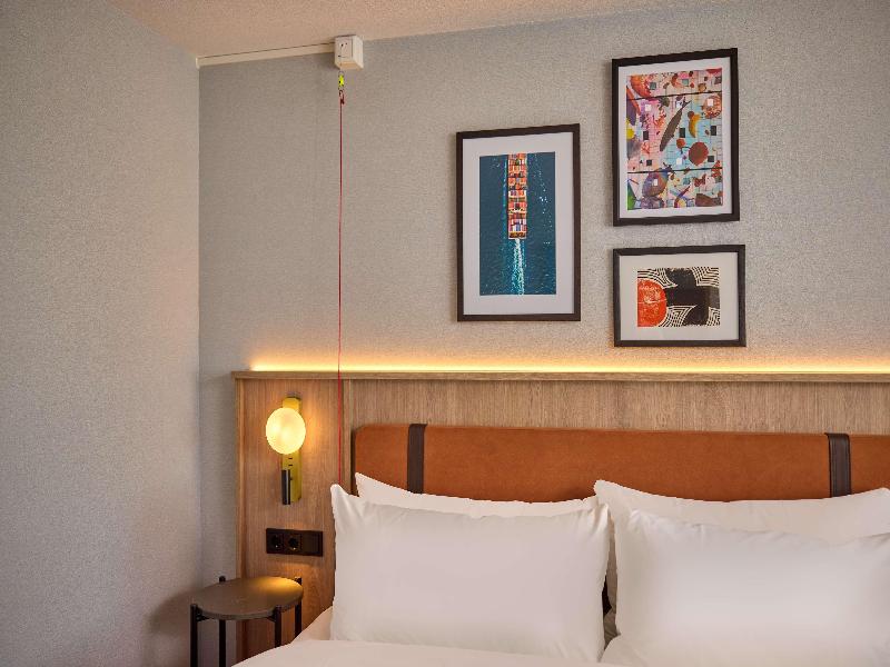 Stay in style at DoubleTree by Hilton Rotterdam Centre