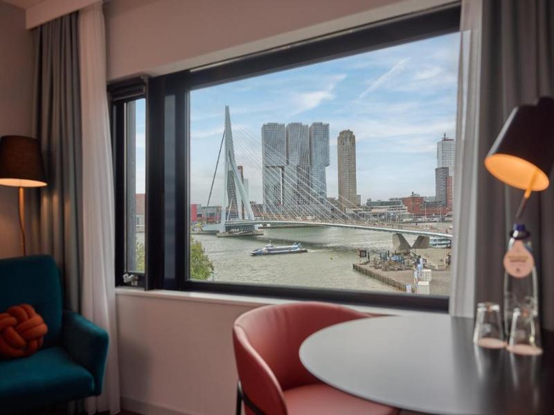 DoubleTree by Hilton Rotterdam Centre image