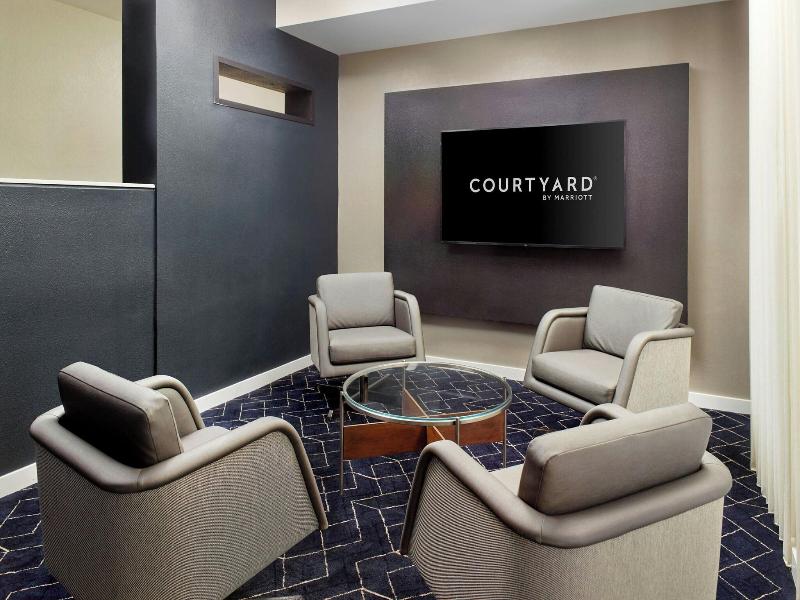 Courtyard Fort Lauderdale Plantation image