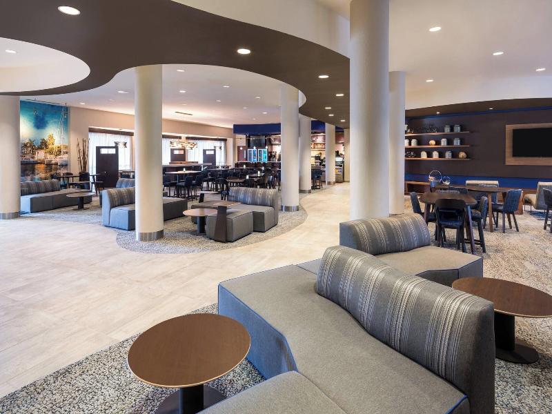 Courtyard Fort Lauderdale Airport & Cruise Port image