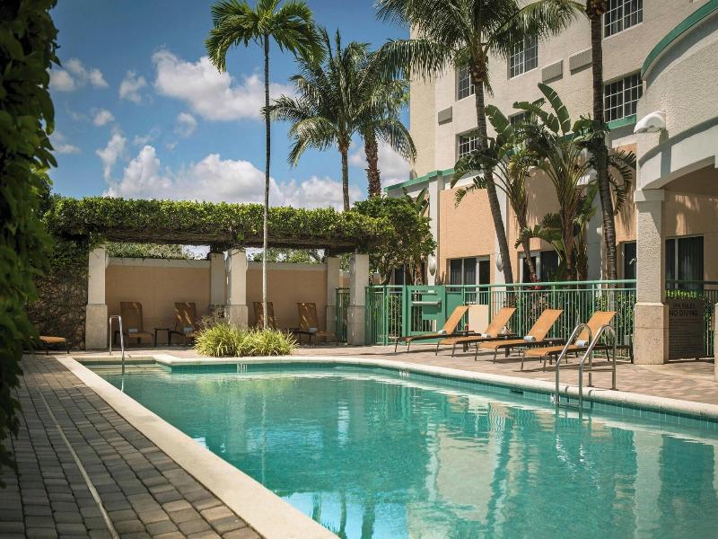 Courtyard Fort Lauderdale Airport & Cruise Port image