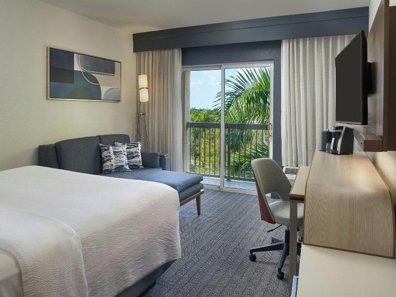 Courtyard Fort Lauderdale Weston image