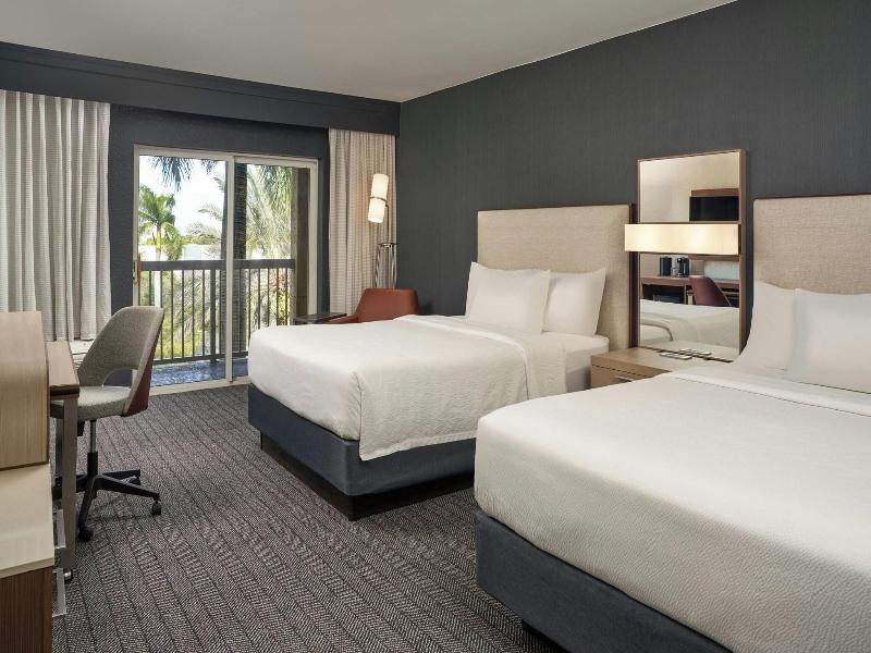 Courtyard Fort Lauderdale Weston image