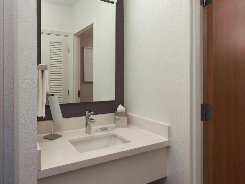Courtyard Fort Lauderdale Weston image