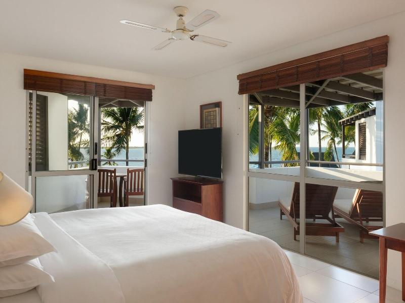 Sheraton Denarau Villas image