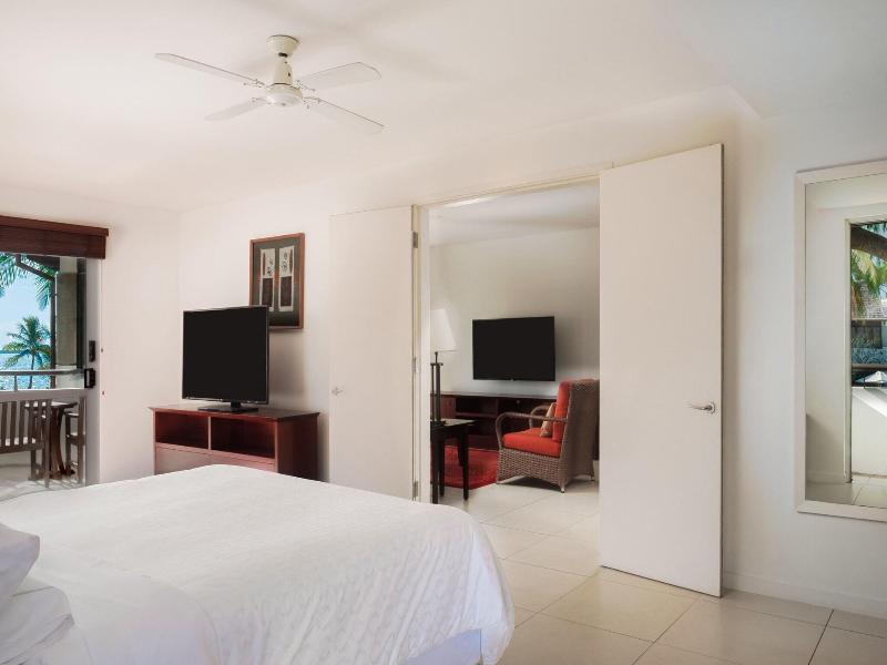 Sheraton Denarau Villas image